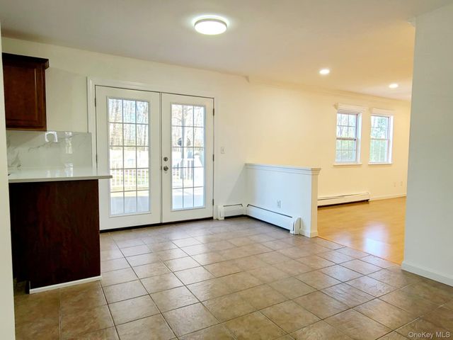 89 Railroad Avenue, Center Moriches, NY 11934