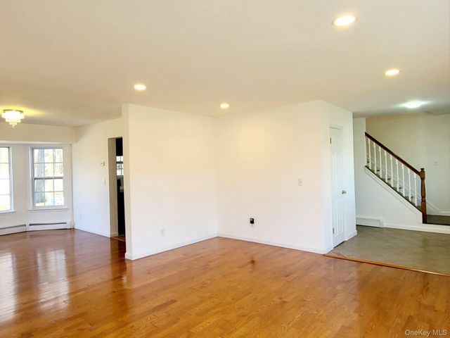 89 Railroad Avenue, Center Moriches, NY 11934