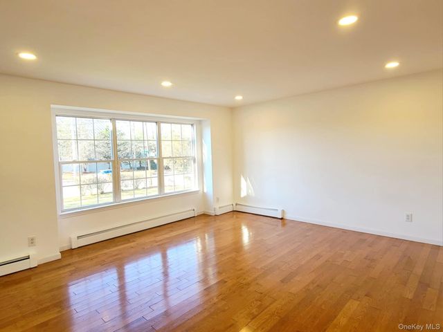 89 Railroad Avenue, Center Moriches, NY 11934