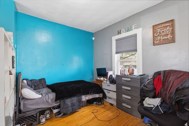 75 Auburn St, Brockton, MA 02302