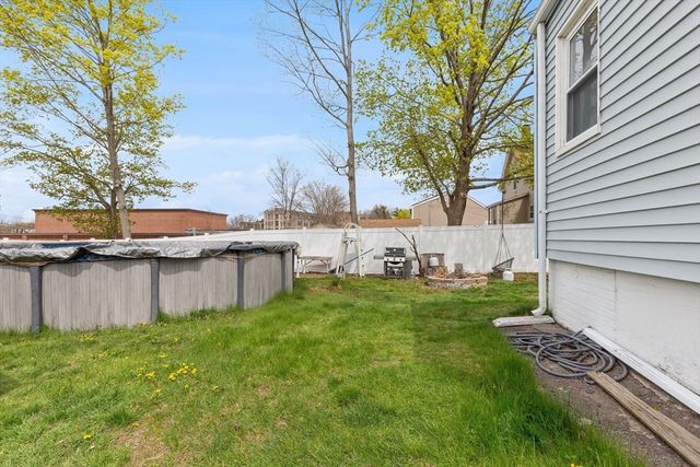 75 Auburn St, Brockton, MA 02302