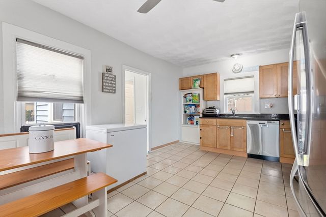 75 Auburn St, Brockton, MA 02302