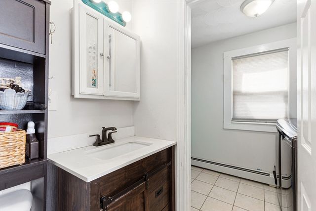 75 Auburn St, Brockton, MA 02302