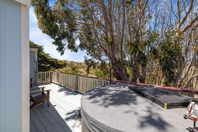1846 Whaleship Rd, Bodega Bay, CA 94923