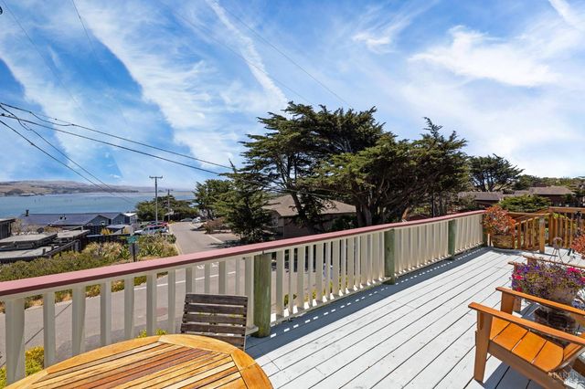 1846 Whaleship Rd, Bodega Bay, CA 94923