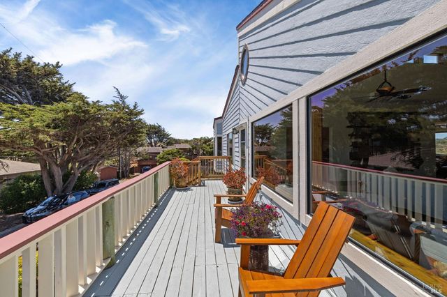 1846 Whaleship Rd, Bodega Bay, CA 94923