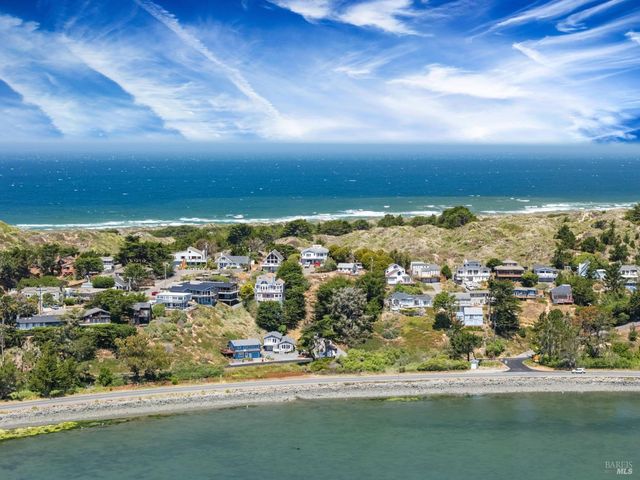 1846 Whaleship Rd, Bodega Bay, CA 94923