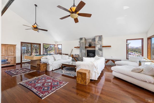 1846 Whaleship Rd, Bodega Bay, CA 94923