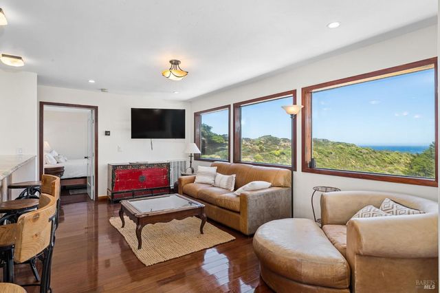 1846 Whaleship Rd, Bodega Bay, CA 94923