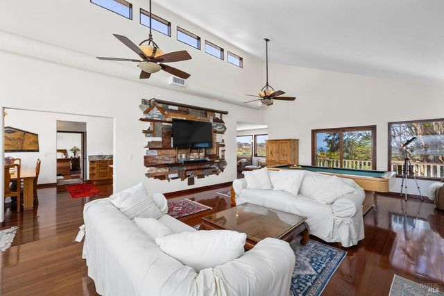 1846 Whaleship Rd, Bodega Bay, CA 94923