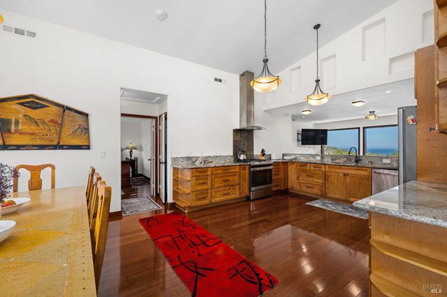 1846 Whaleship Rd, Bodega Bay, CA 94923