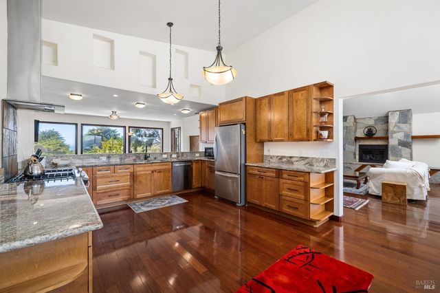 1846 Whaleship Rd, Bodega Bay, CA 94923