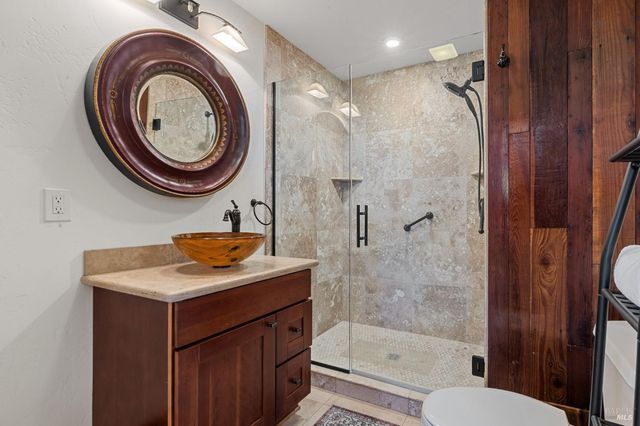 1846 Whaleship Rd, Bodega Bay, CA 94923