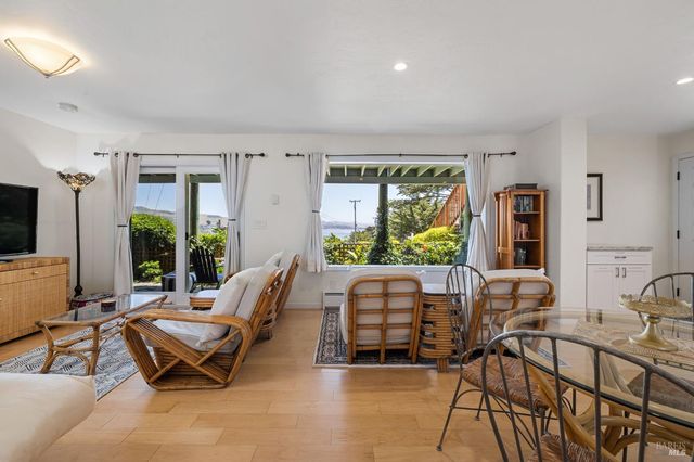 1846 Whaleship Rd, Bodega Bay, CA 94923