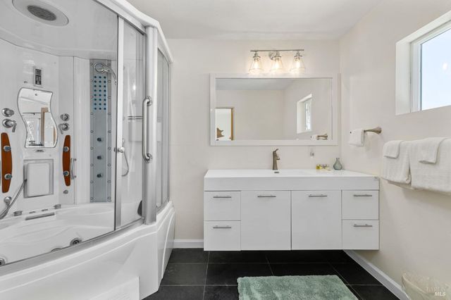 1846 Whaleship Rd, Bodega Bay, CA 94923