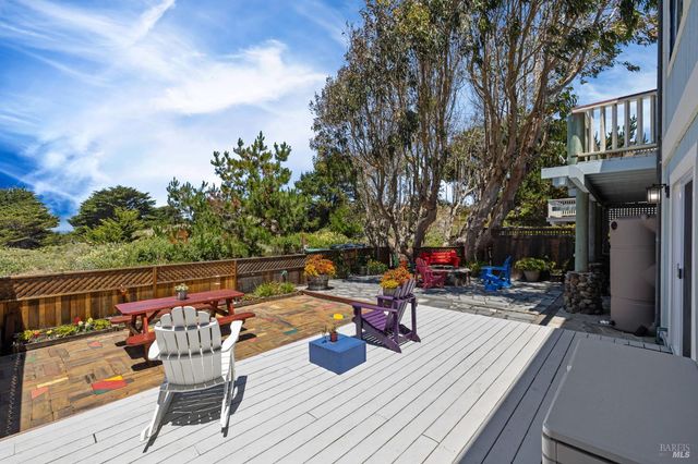 1846 Whaleship Rd, Bodega Bay, CA 94923