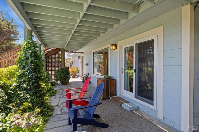1846 Whaleship Rd, Bodega Bay, CA 94923