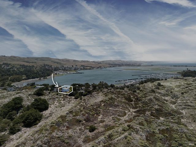 1846 Whaleship Rd, Bodega Bay, CA 94923