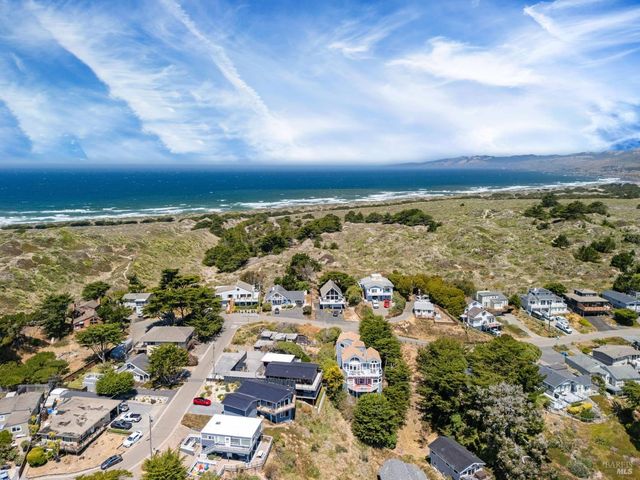 1846 Whaleship Rd, Bodega Bay, CA 94923