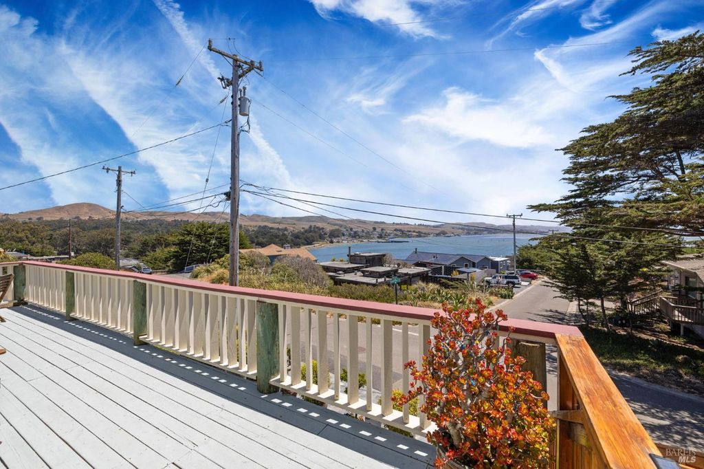 1846 Whaleship Rd, Bodega Bay, CA 94923