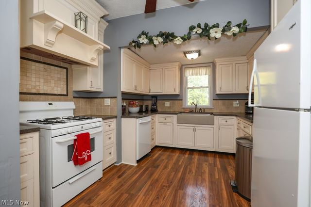 526 N Freedom Street, Ravenna, OH 44266