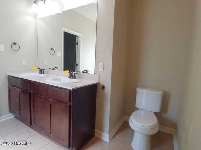 214 Golden Lake Drive, Rayne, LA 70578