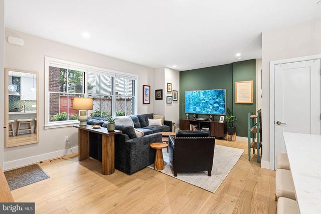 1215 ADDISON WALK, Philadelphia, PA 19147