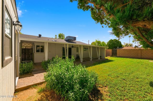 2002 N 39TH Street, Phoenix, AZ 85008