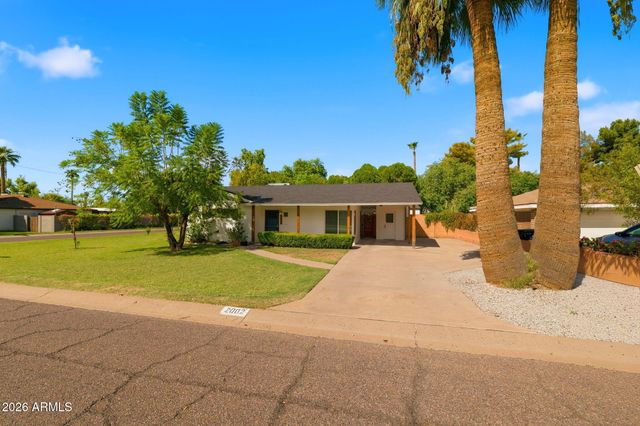 2002 N 39TH Street, Phoenix, AZ 85008