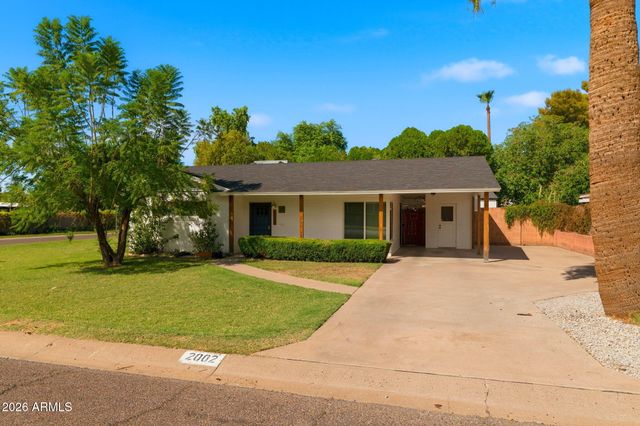 2002 N 39TH Street, Phoenix, AZ 85008