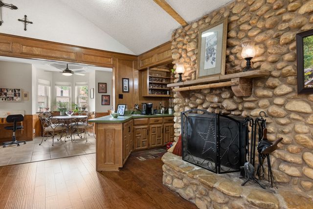 2308 Brookside Drive, Arlington, TX 76012