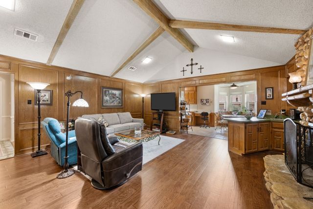2308 Brookside Drive, Arlington, TX 76012