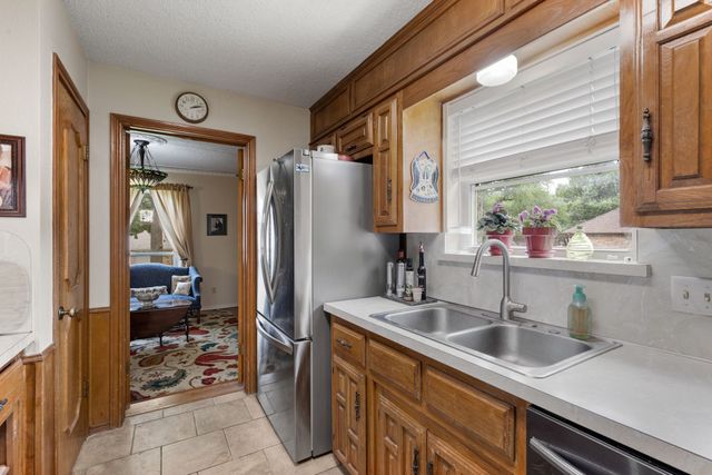 2308 Brookside Drive, Arlington, TX 76012