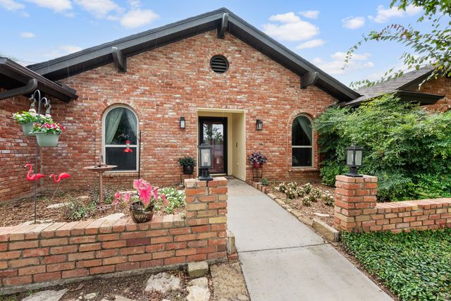 2308 Brookside Drive, Arlington, TX 76012