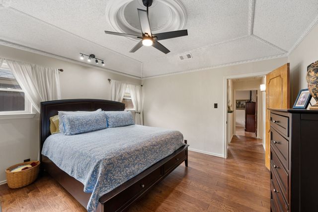 2308 Brookside Drive, Arlington, TX 76012