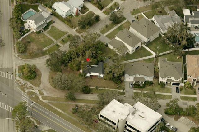 215 S BEVERLY AVENUE, Tampa, FL 33609