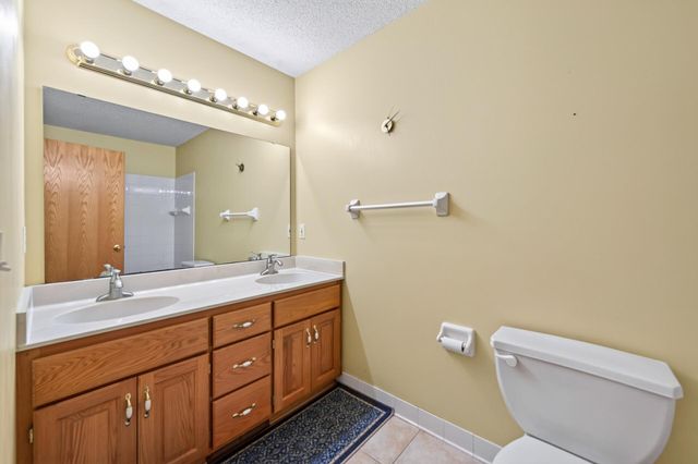 9509 Dogwood Avenue N, Brooklyn Park, MN 55443