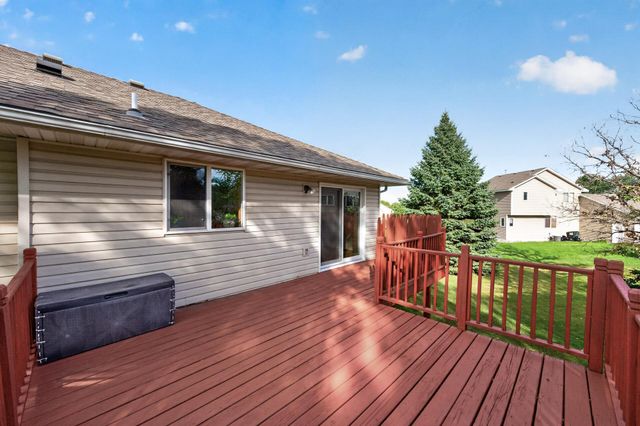 9509 Dogwood Avenue N, Brooklyn Park, MN 55443