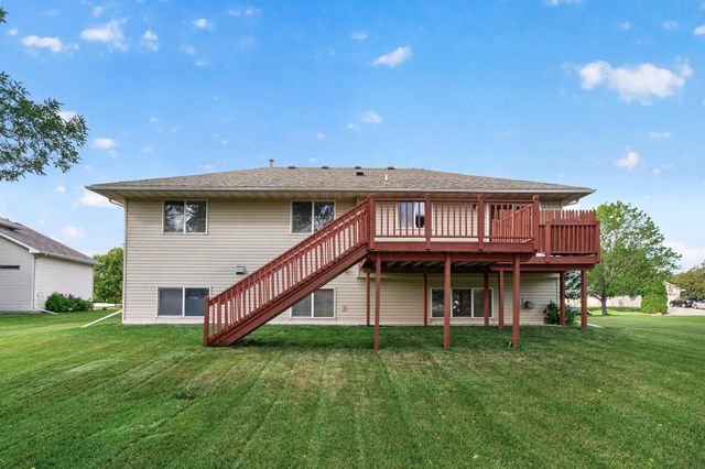 9509 Dogwood Avenue N, Brooklyn Park, MN 55443