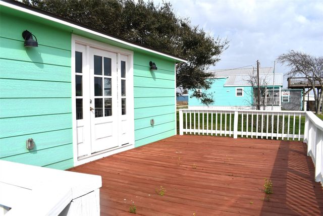 1769 County Road 201, Sargent, TX 77414