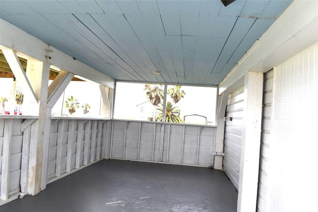 1769 County Road 201, Sargent, TX 77414