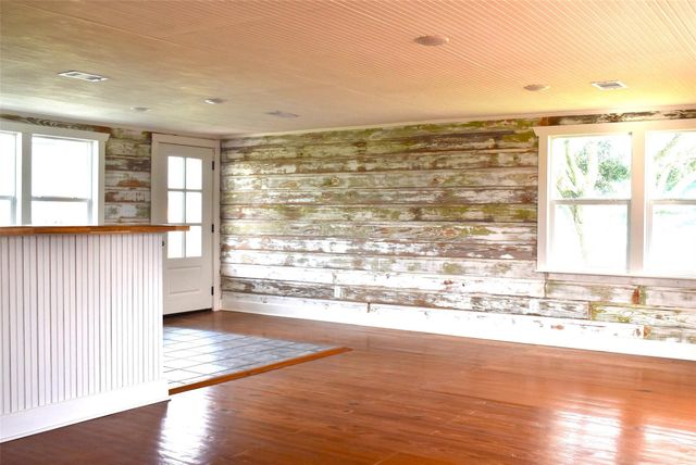 1769 County Road 201, Sargent, TX 77414