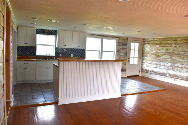 1769 County Road 201, Sargent, TX 77414