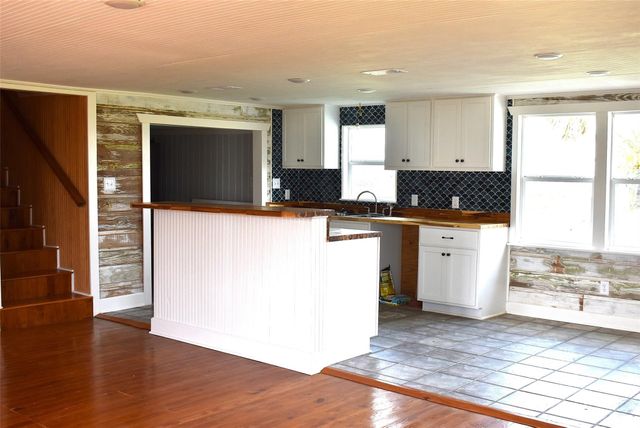 1769 County Road 201, Sargent, TX 77414