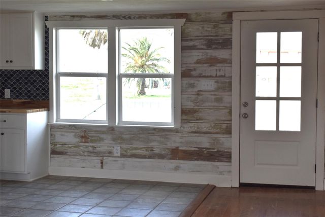 1769 County Road 201, Sargent, TX 77414