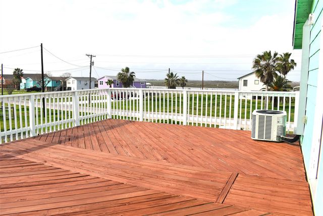 1769 County Road 201, Sargent, TX 77414