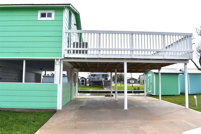 1769 County Road 201, Sargent, TX 77414