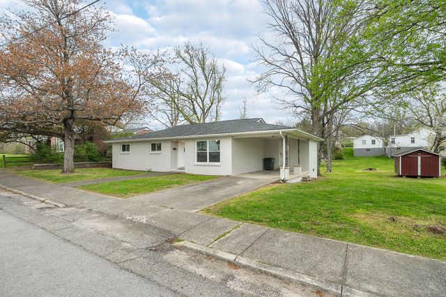106 N Main St, Sparta, TN 38583