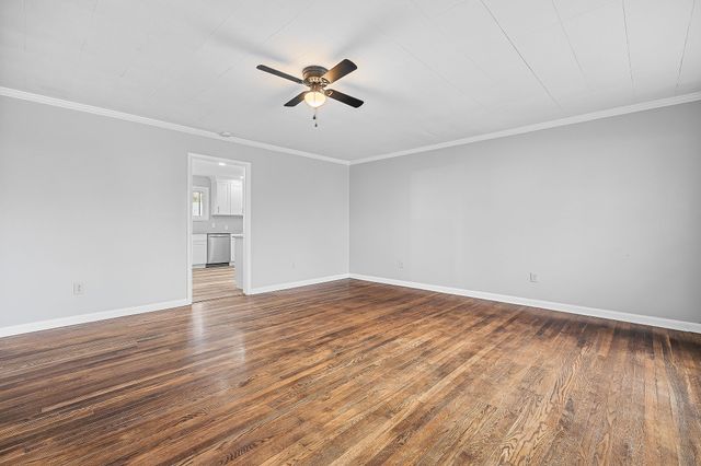 106 N Main St, Sparta, TN 38583