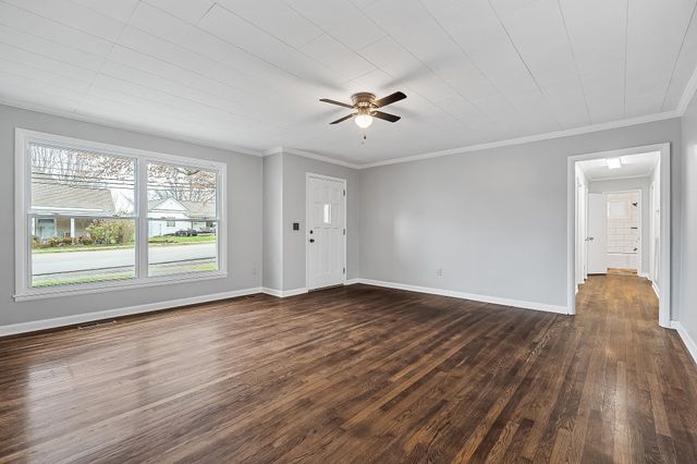 106 N Main St, Sparta, TN 38583